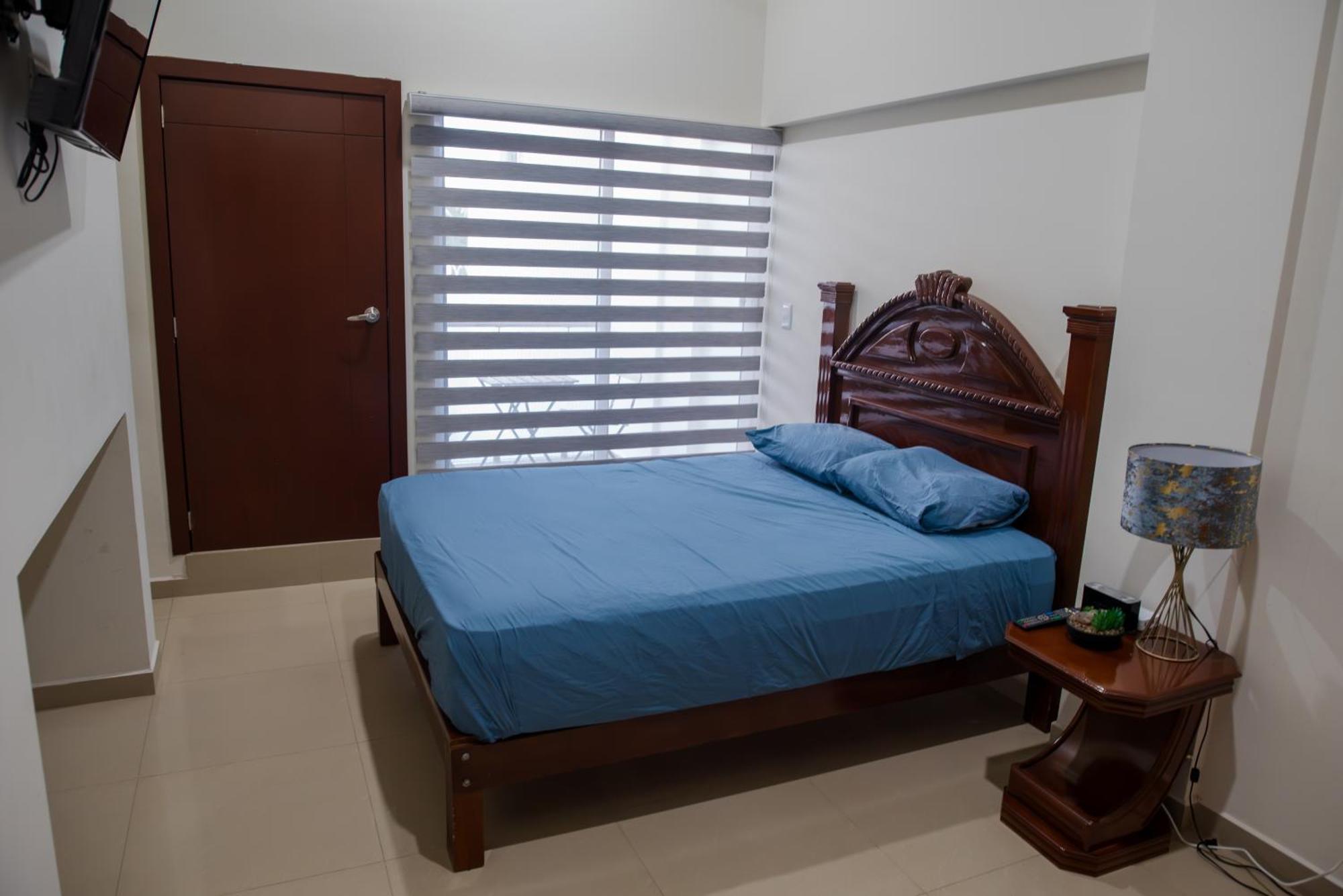 2Br-3Ba Condo Block From Beach W Rooftop Jacuzzi Mazatlan Exterior photo